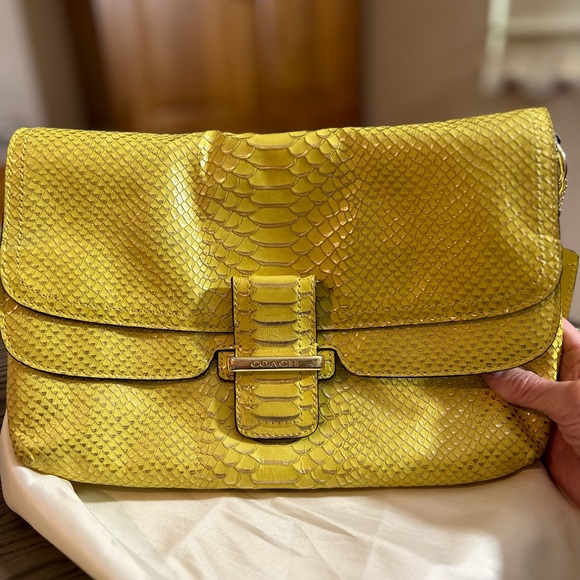 Coach Madison Pinnacle Lily Yellow Python Embossed Leather Hobo Shoulder Bag - Picture 1 of 16